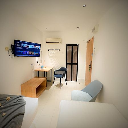 Apple 1 Hotel Queensbay Bayan Lepas Kültér fotó