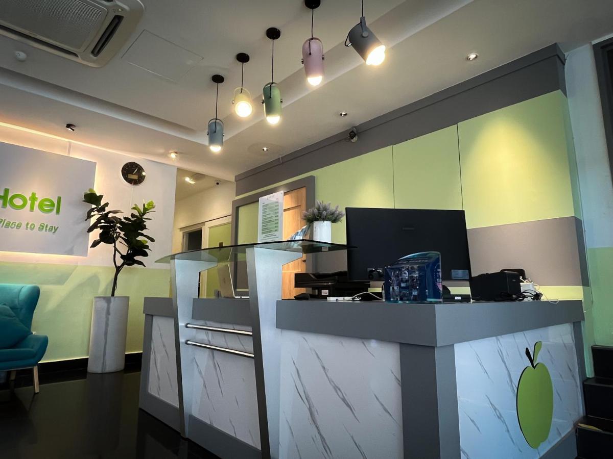 Apple 1 Hotel Queensbay Bayan Lepas Kültér fotó