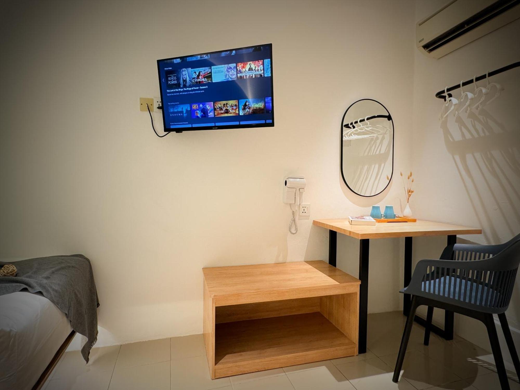 Apple 1 Hotel Queensbay Bayan Lepas Kültér fotó