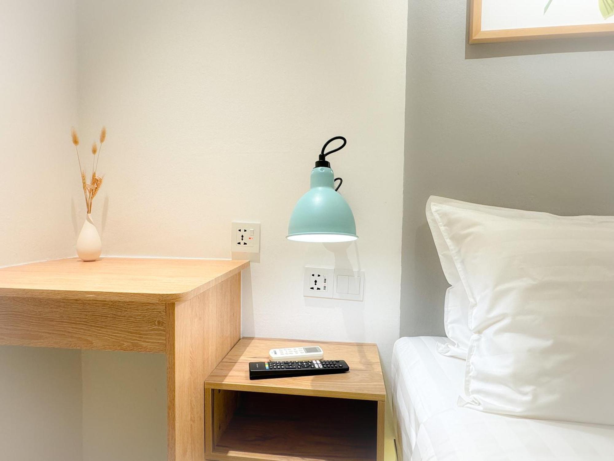 Apple 1 Hotel Queensbay Bayan Lepas Kültér fotó